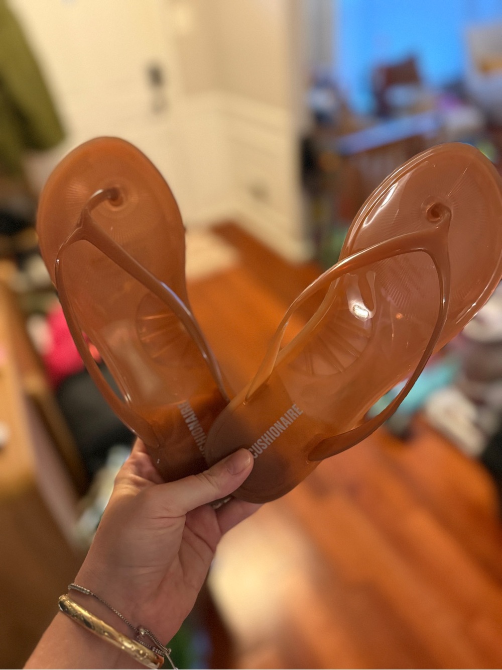 NWOT Cushionaire Womens Splash Jelly Flip Flops Sz 7 beach pool thong sandal - Picture 3 of 7